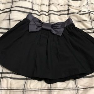 Black skirt with bow !